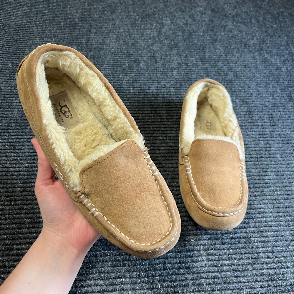 UGG Ansley Moccasin Slipper Loafers Womens Size 7 Chestnut Tan Suede Shearling